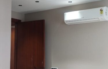 Park Facing Builder Floor for Sale in Gulmohar Park, South Delhi