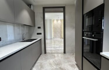 Super Luxury Third Floor With Terrace For Sale In Green Park Extension