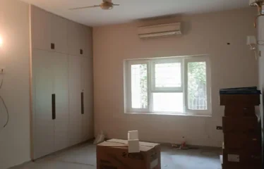 Luxurious Second Floor Park Facing Corner For Rent In Anand Lok
