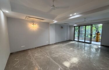 Luxurious Ground Floor Park Facing For Sale In Shivalik