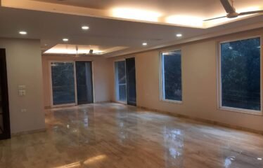 Luxurious First Floor Available for Rent in Westend