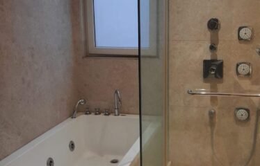 Luxurious First Floor Available for Rent in Westend