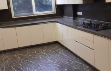Luxurious First Floor Available for Rent in Westend